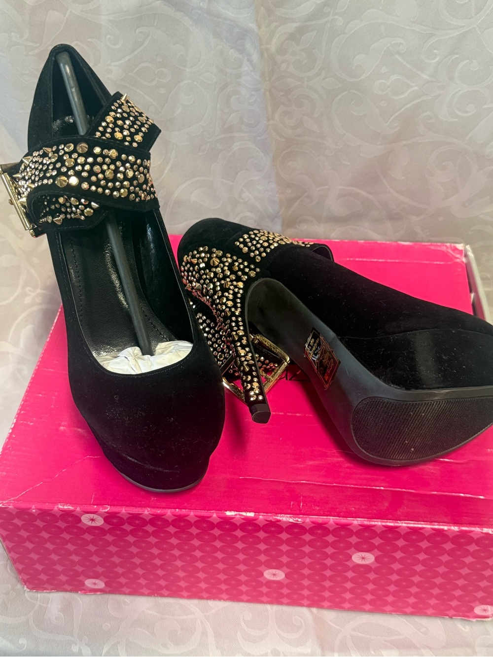 Shoe Dazzle Black Platform Pumps with Rhinestone Straps - Picture 3 of 4